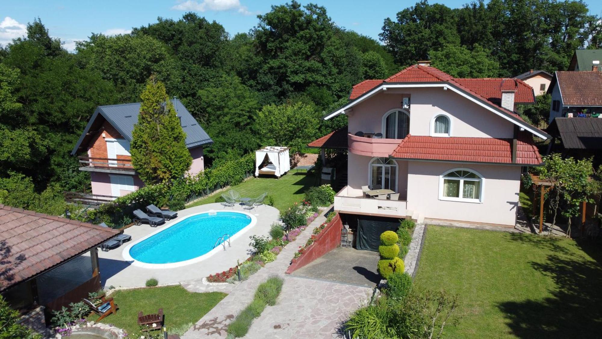 Villa Katarina With Pool Banja Luka Esterno foto