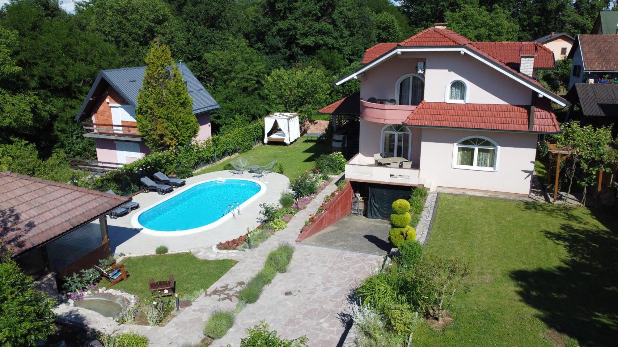 Villa Katarina With Pool Banja Luka Esterno foto