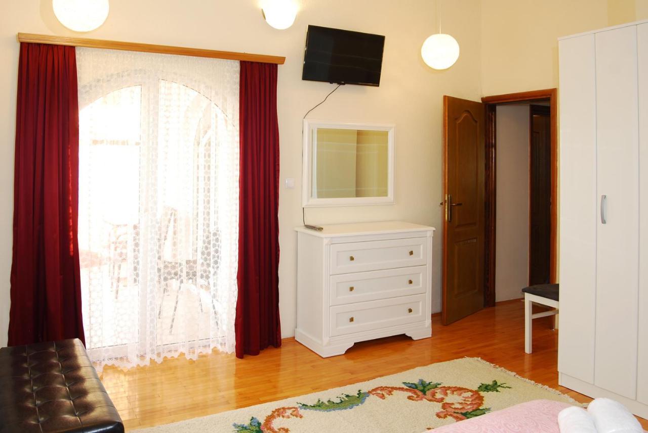 Villa Katarina With Pool Banja Luka Esterno foto