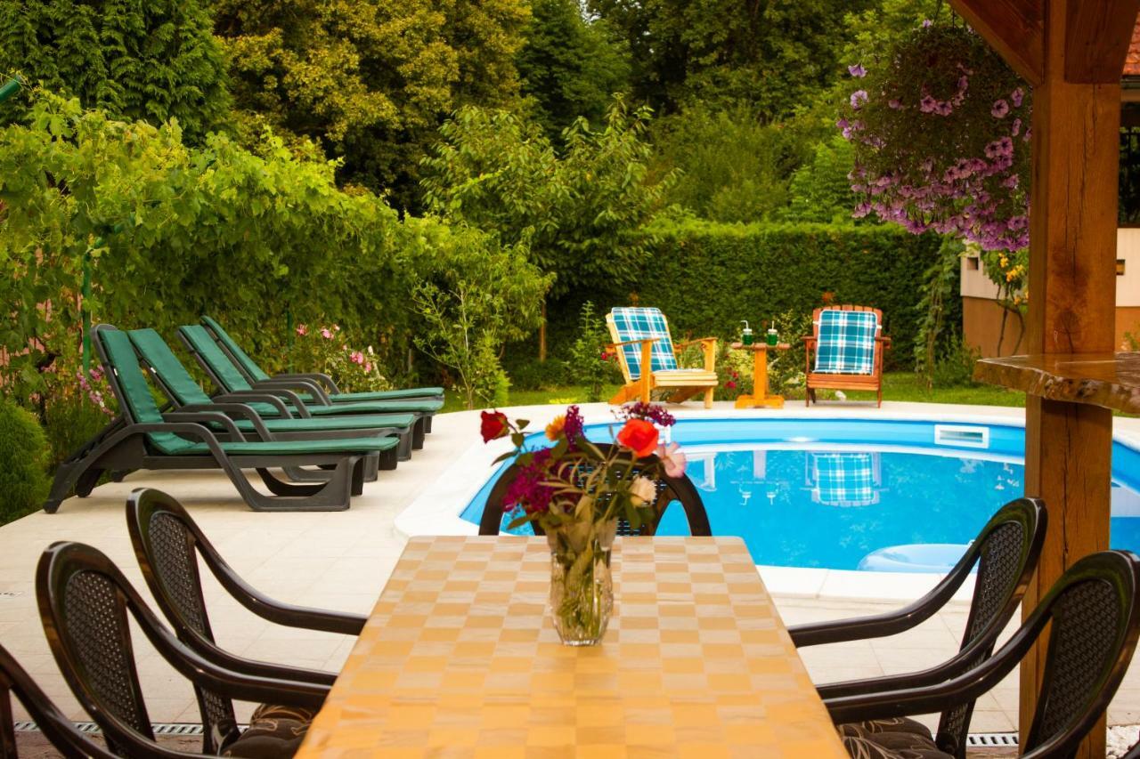 Villa Katarina With Pool Banja Luka Esterno foto
