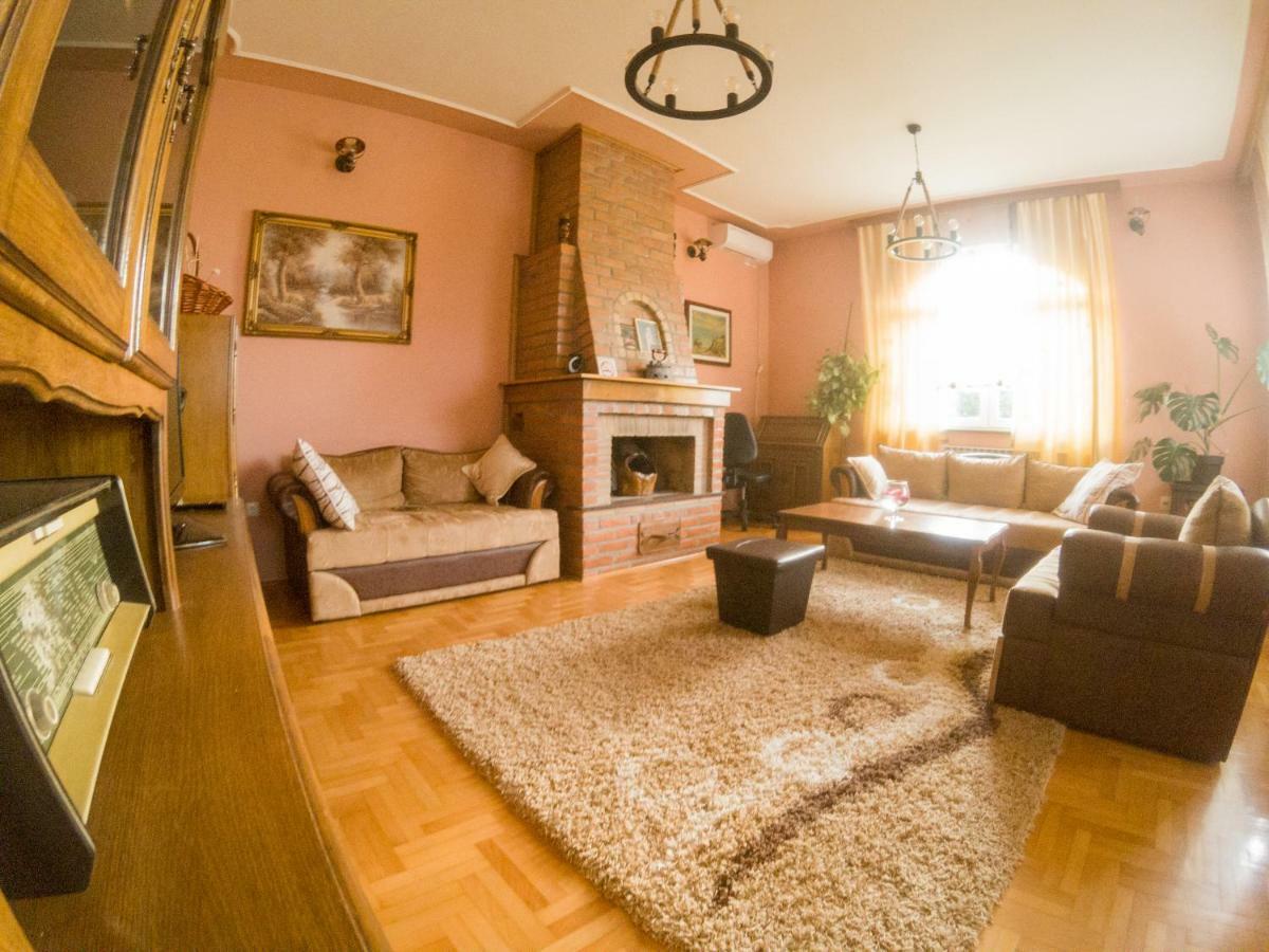 Villa Katarina With Pool Banja Luka Esterno foto