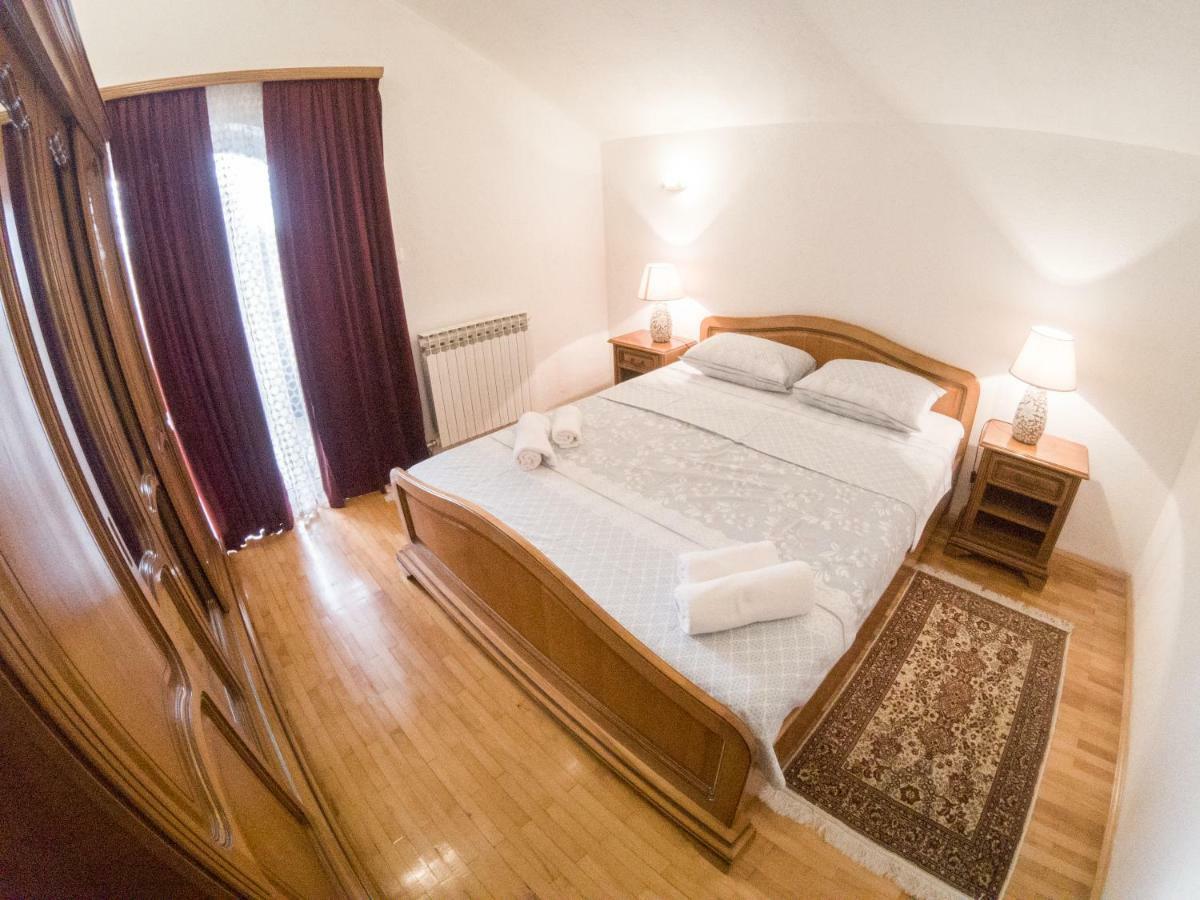 Villa Katarina With Pool Banja Luka Esterno foto