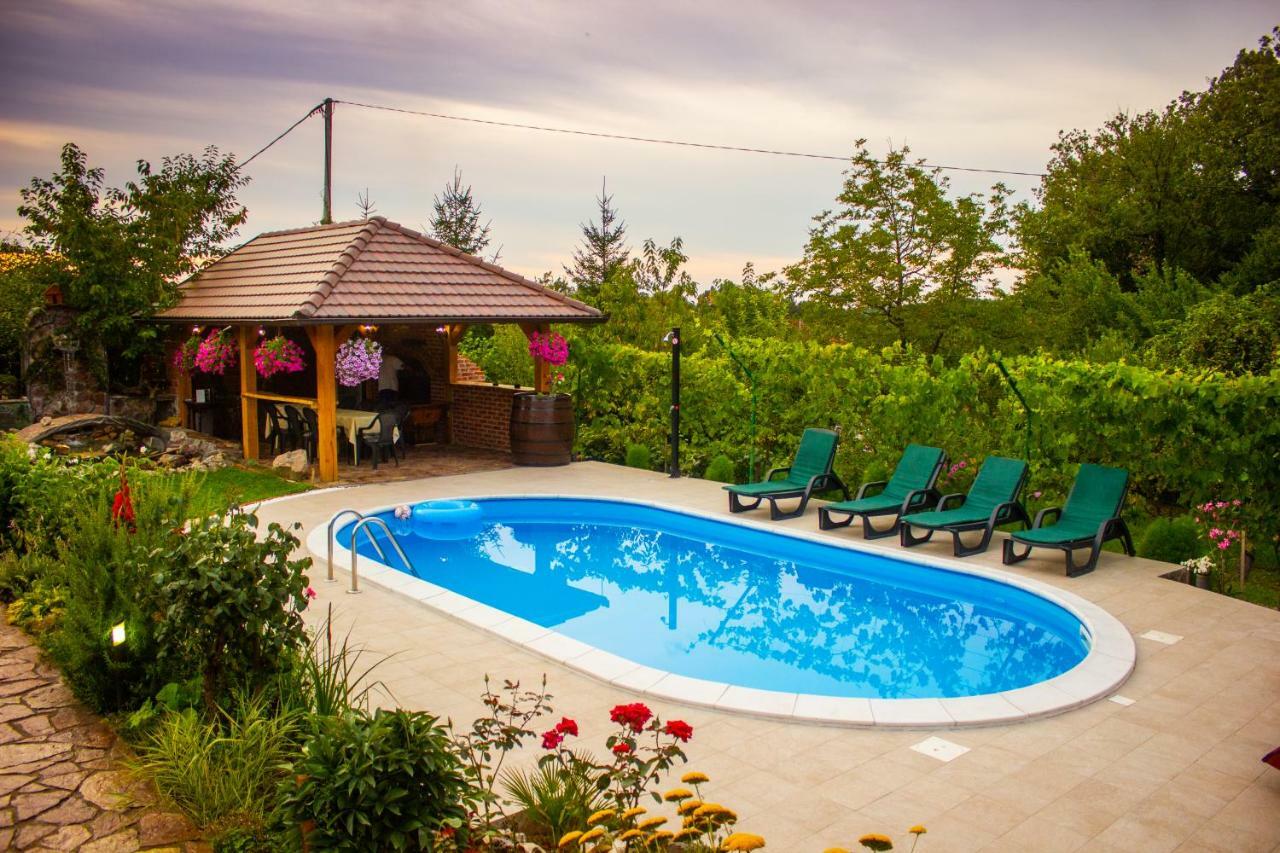 Villa Katarina With Pool Banja Luka Esterno foto