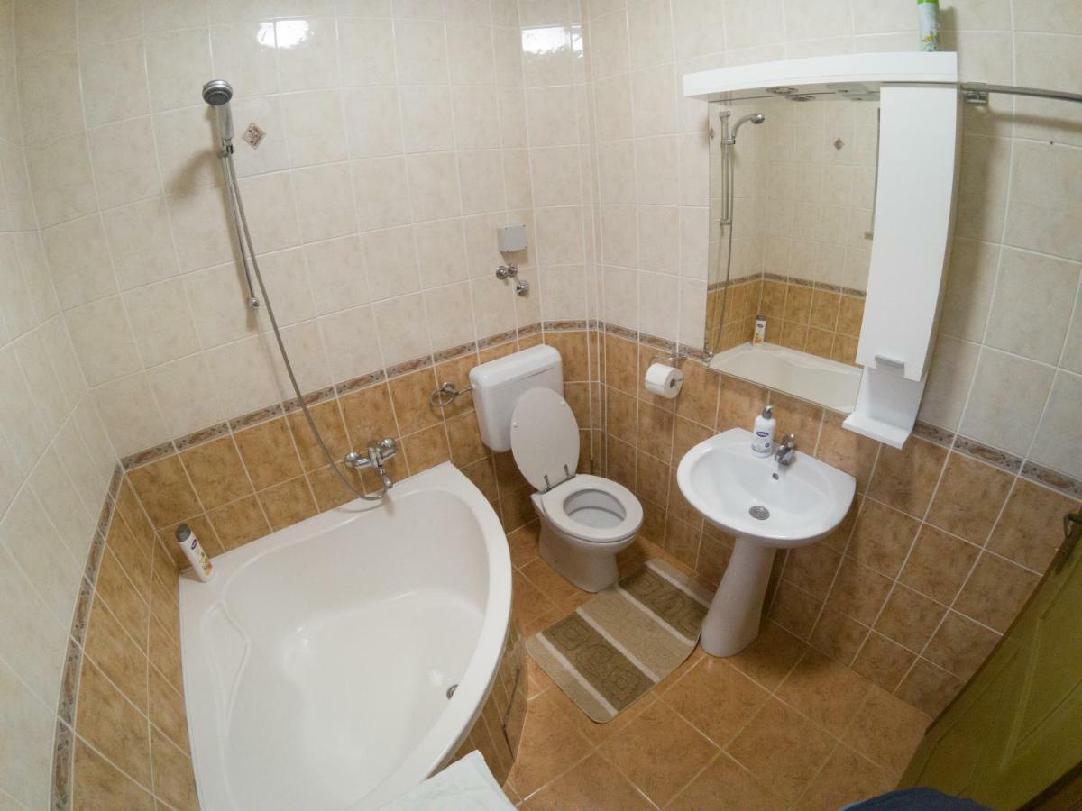 Villa Katarina With Pool Banja Luka Esterno foto