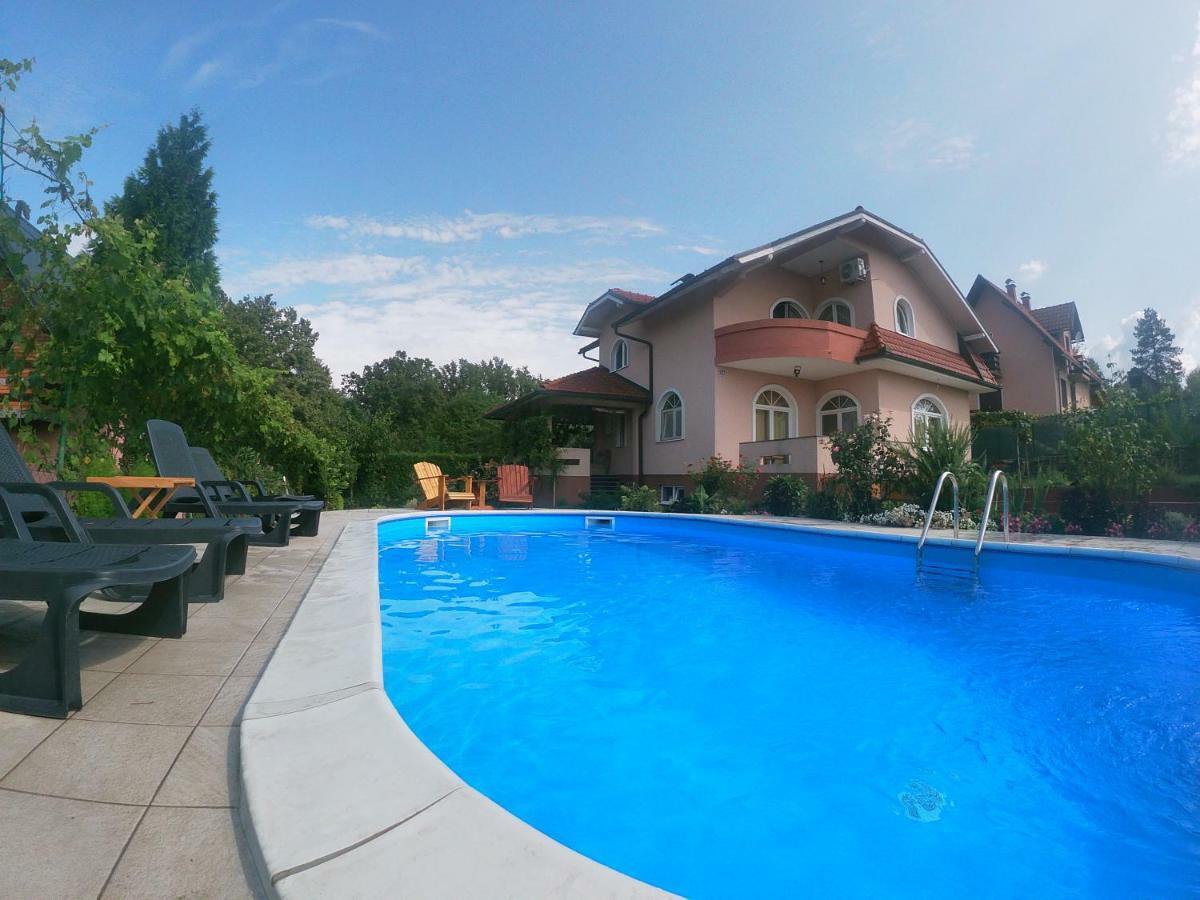 Villa Katarina With Pool Banja Luka Esterno foto